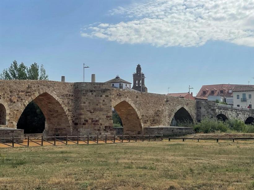 B&B Puente De Orbigo Hospital de Órbigo Kültér fotó