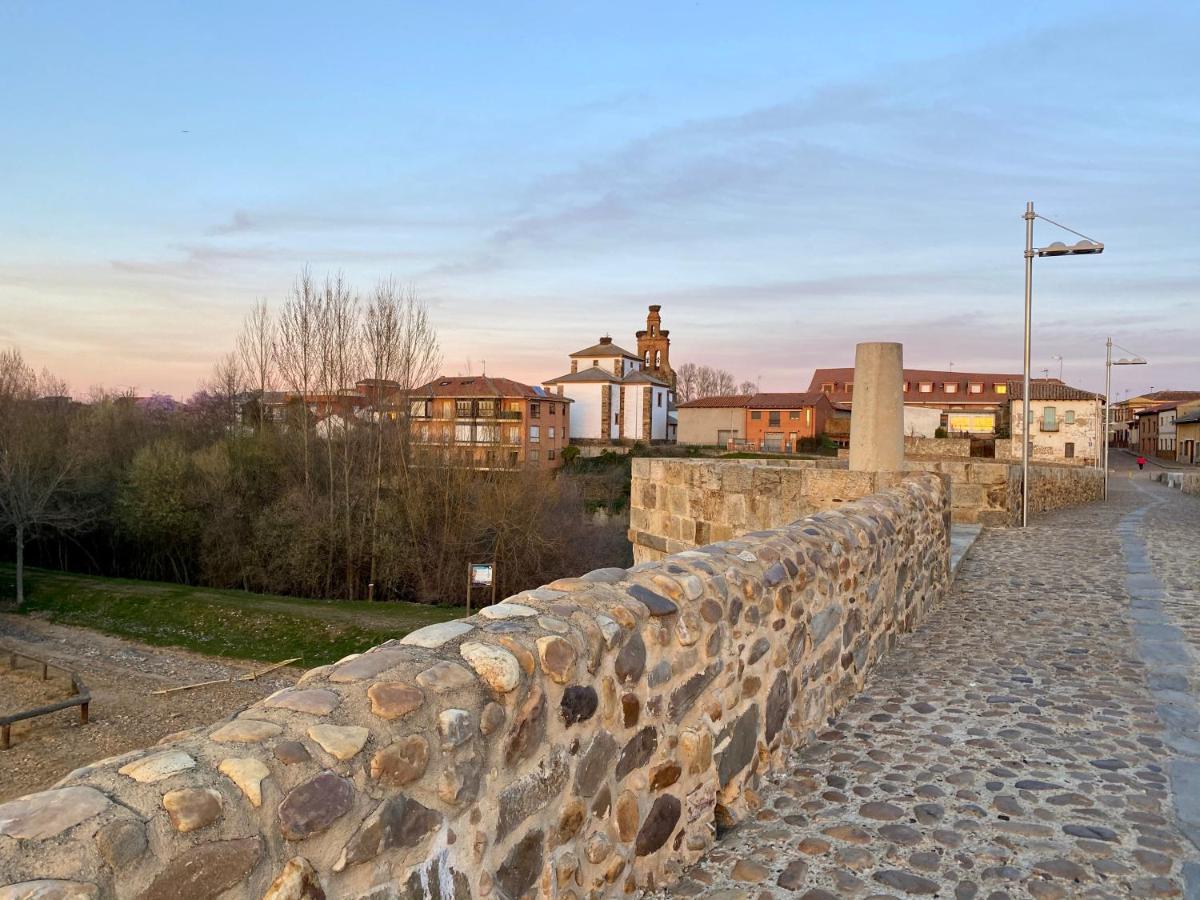 B&B Puente De Orbigo Hospital de Órbigo Kültér fotó