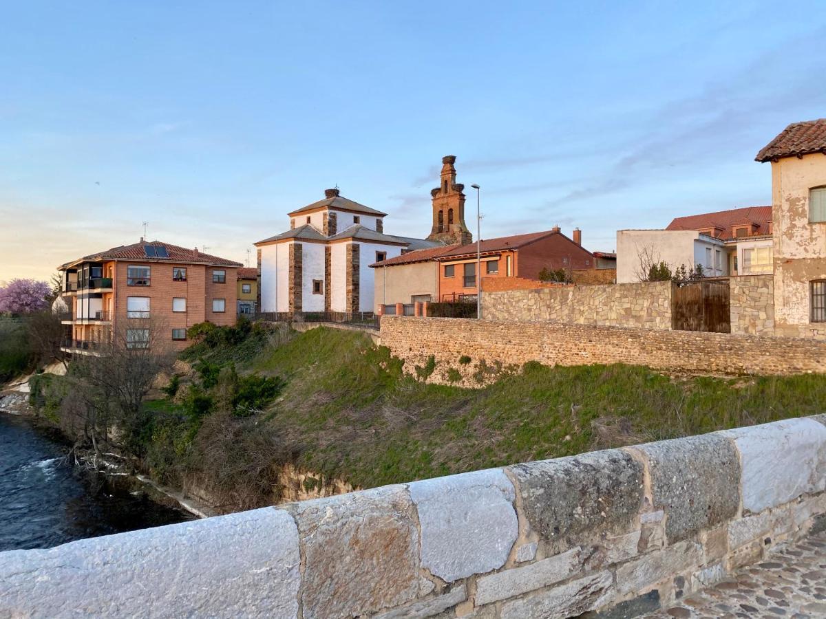 B&B Puente De Orbigo Hospital de Órbigo Kültér fotó